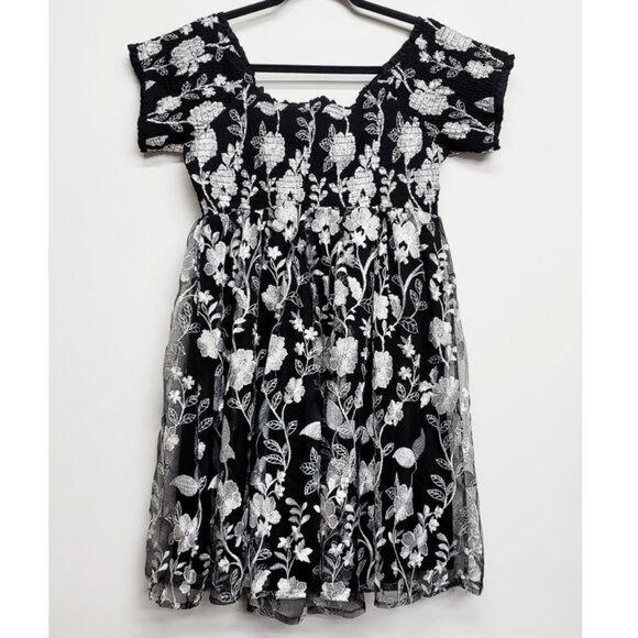 Torrid 1 Black White Embroidered Mini Lace Smocked Off Shoulder Dress 1X 14 16 - Picture 12 of 15